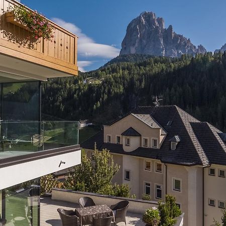 Hotel Garni Gardena - Appartments Santa Cristina Val Gardena Eksteriør billede