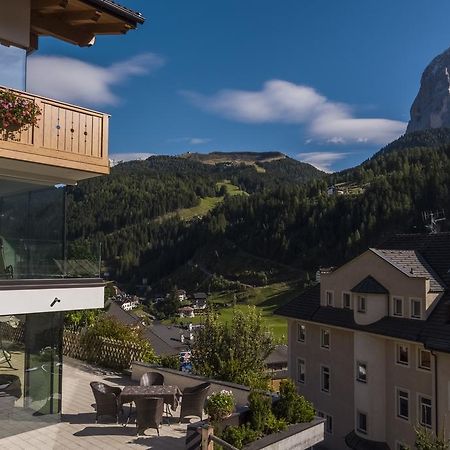 Hotel Garni Gardena - Appartments Santa Cristina Val Gardena Eksteriør billede