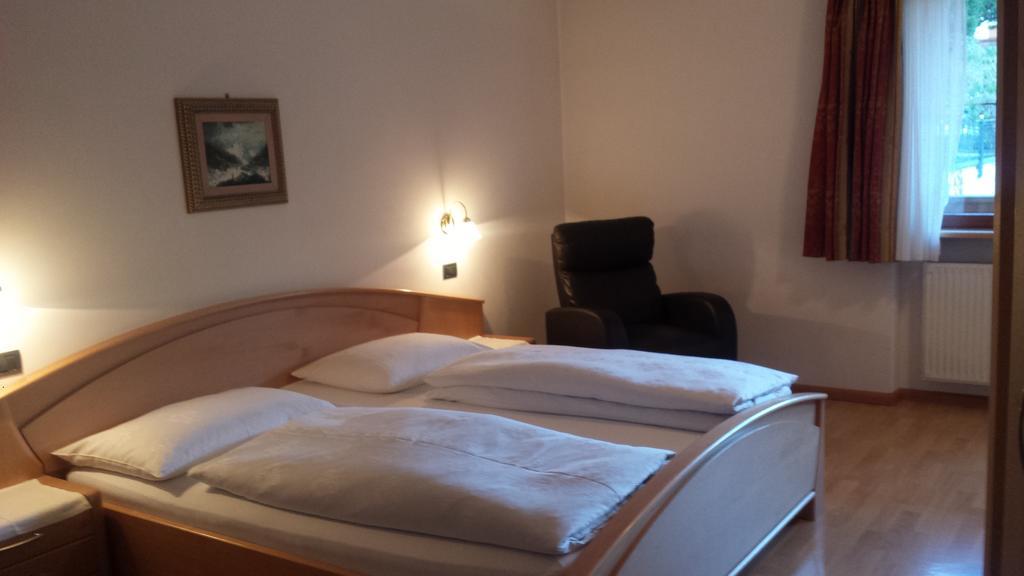Hotel Garni Gardena - Appartments Santa Cristina Val Gardena Værelse billede