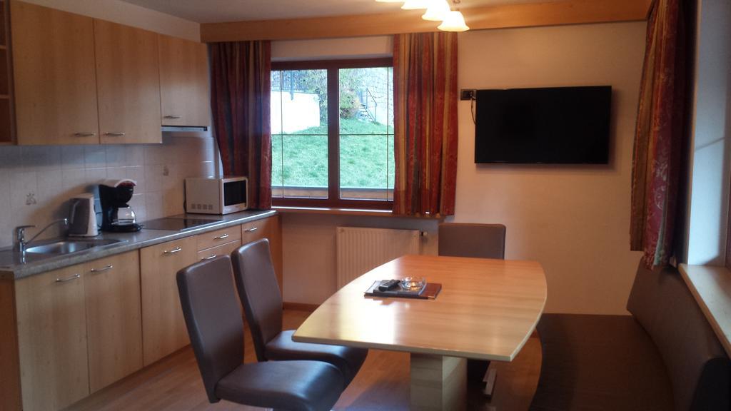 Hotel Garni Gardena - Appartments Santa Cristina Val Gardena Værelse billede