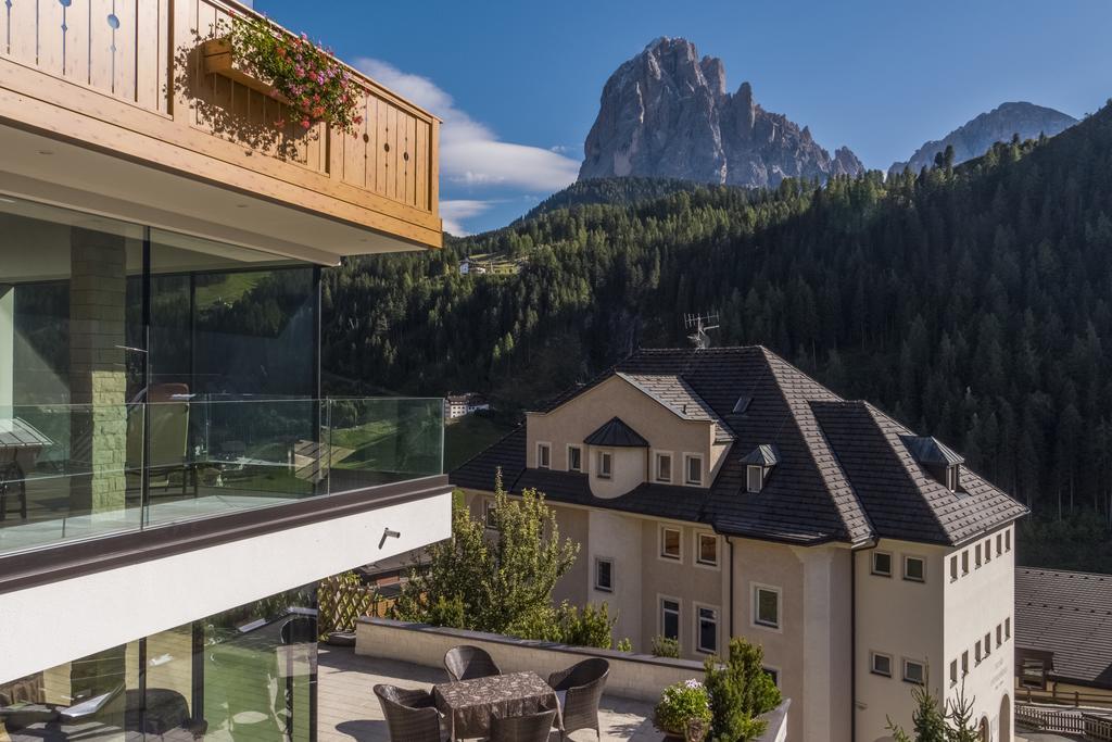 Hotel Garni Gardena - Appartments Santa Cristina Val Gardena Eksteriør billede