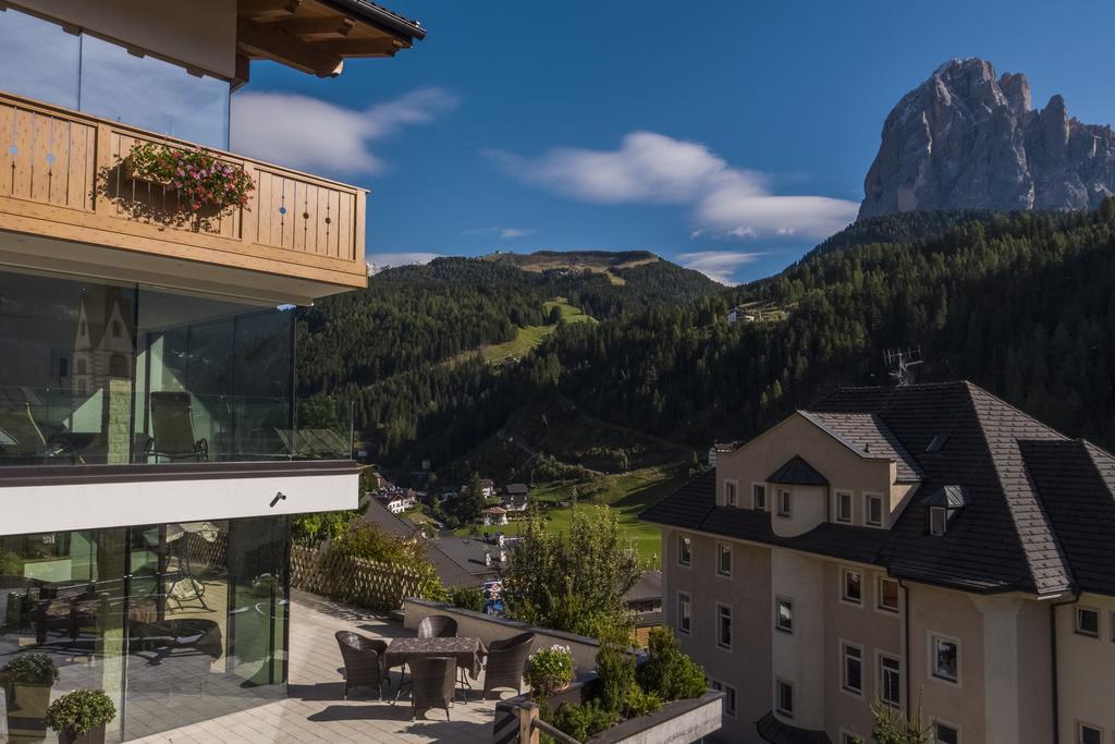 Hotel Garni Gardena - Appartments Santa Cristina Val Gardena Eksteriør billede