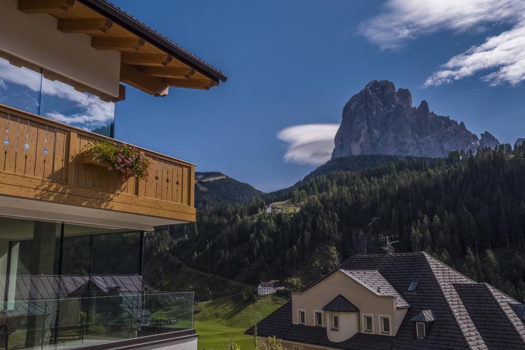 Hotel Garni Gardena - Appartments Santa Cristina Val Gardena Eksteriør billede