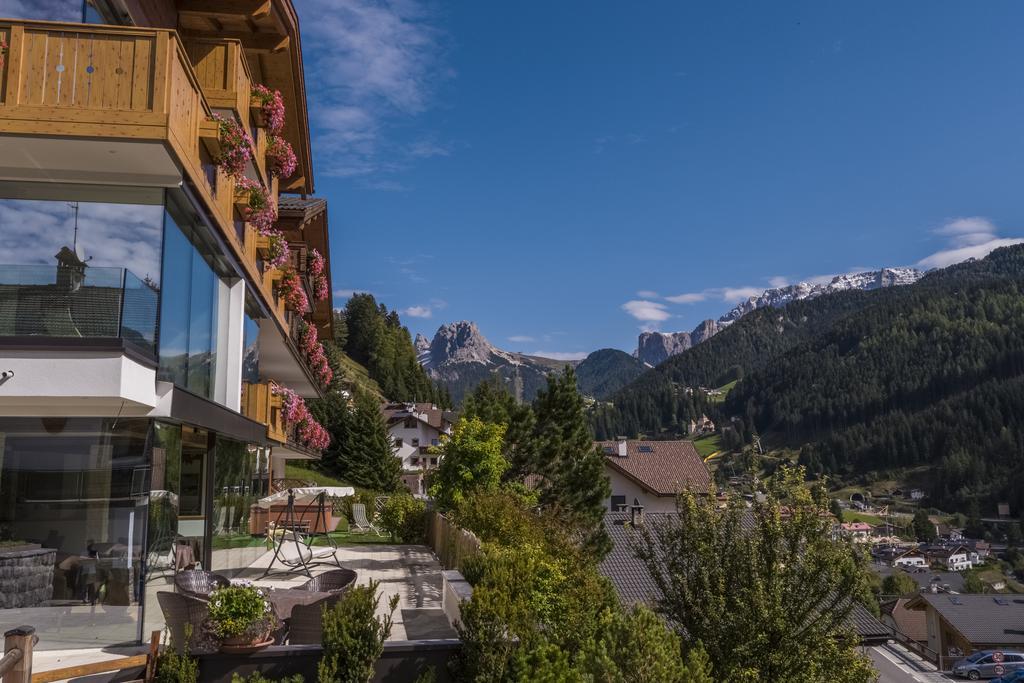 Hotel Garni Gardena - Appartments Santa Cristina Val Gardena Eksteriør billede